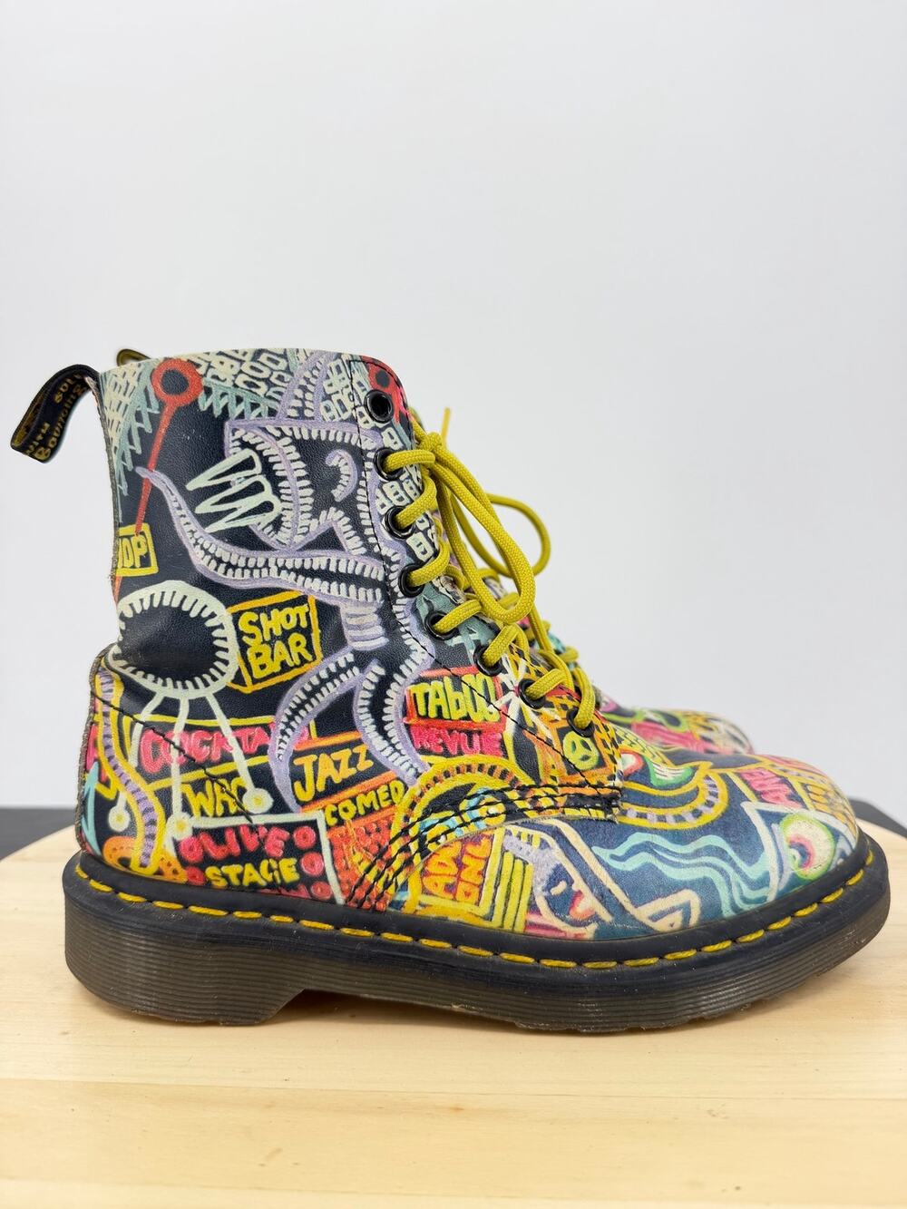 Dr Doc Martens 1460 8 hole Kaboom Mark Wigan Graffiti Australia boots UK4 EU37